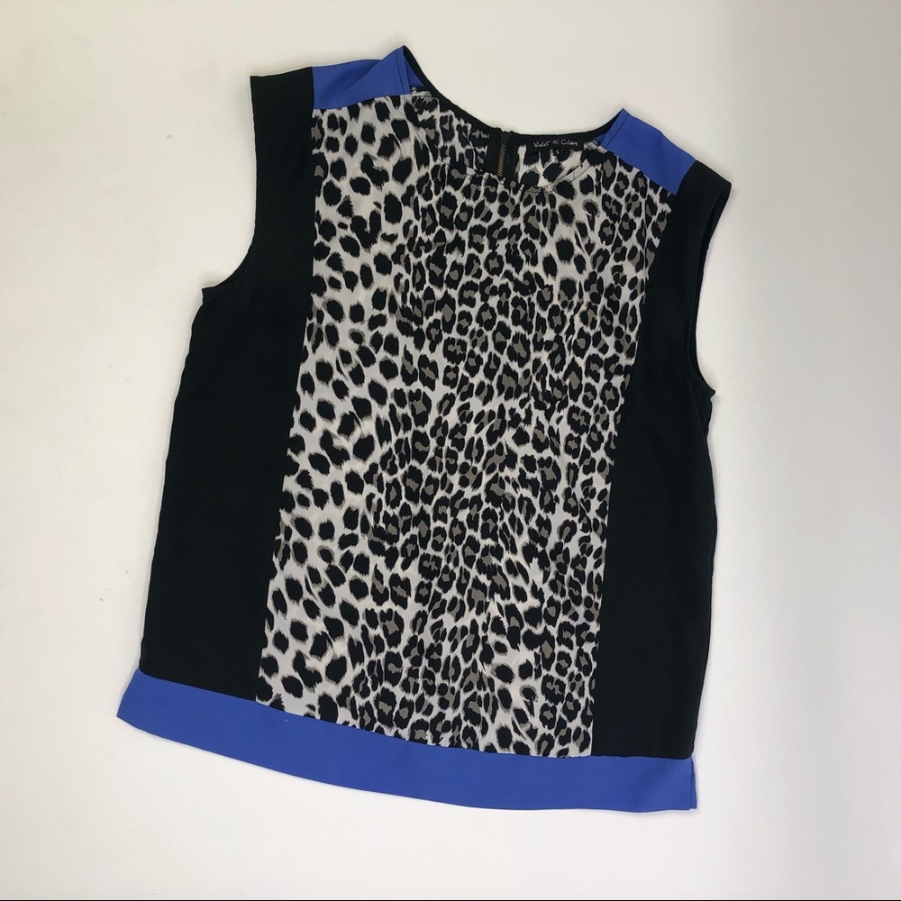 Boxy leopard top with sip back closure